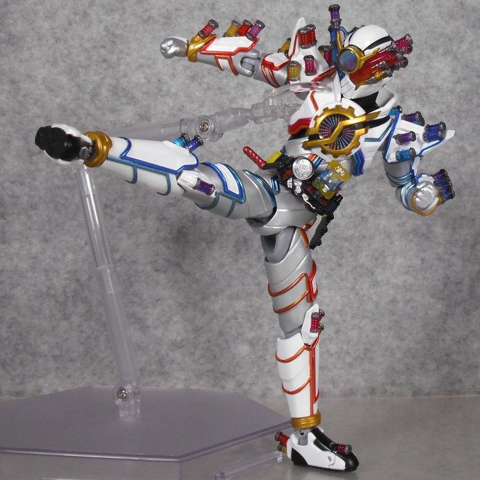 S.H.Figuarts 「仮面ライダービルド ジーニアスフォーム」 レビュー