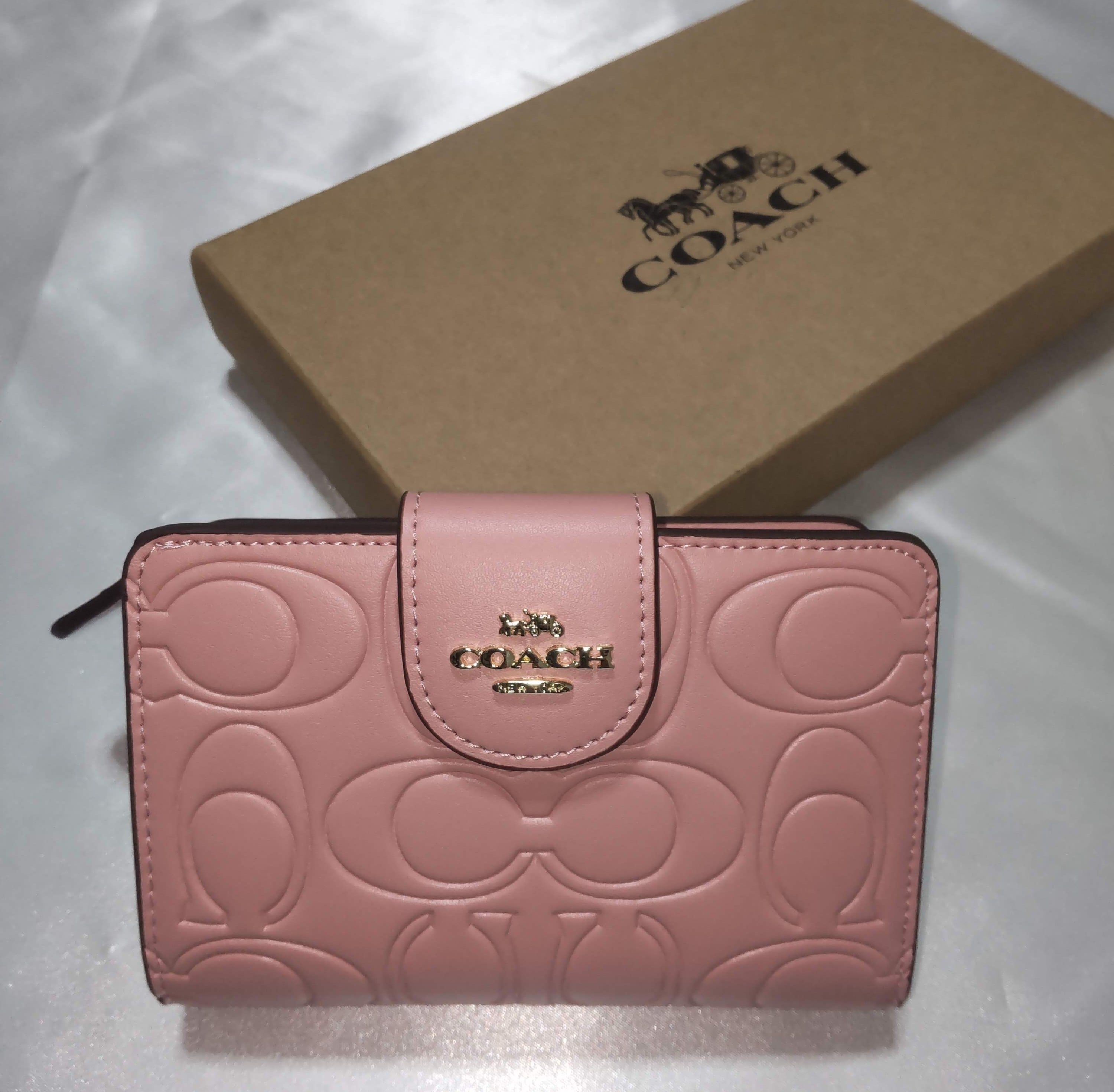 COACHコーチ 二つ折り財布 ミディアム コーナー ジップ ウォレット