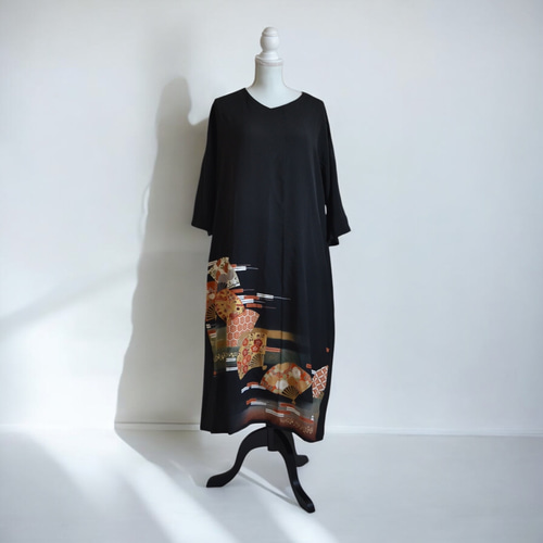 3XL ,着物リメイク,上品ワンピース, 黒留袖リメイク ワンピース, 扇