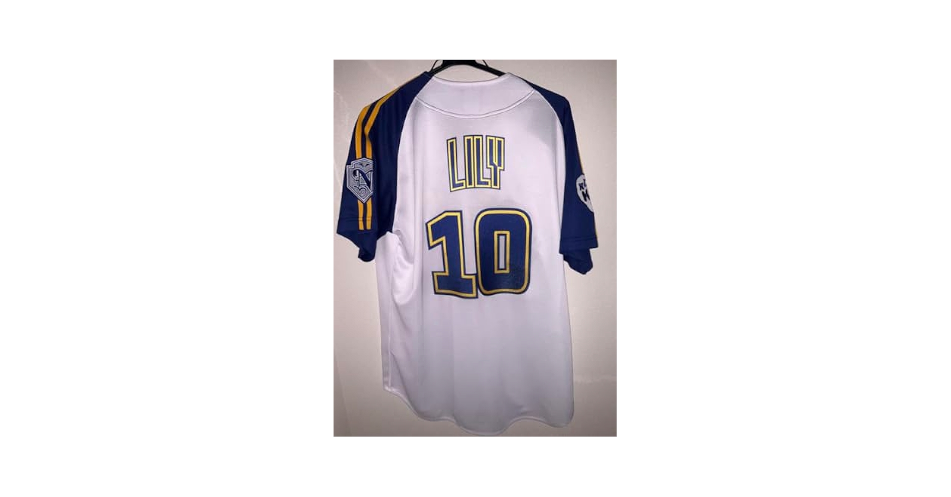 NMIXX ジウ ベースボールユニフォーム 公式