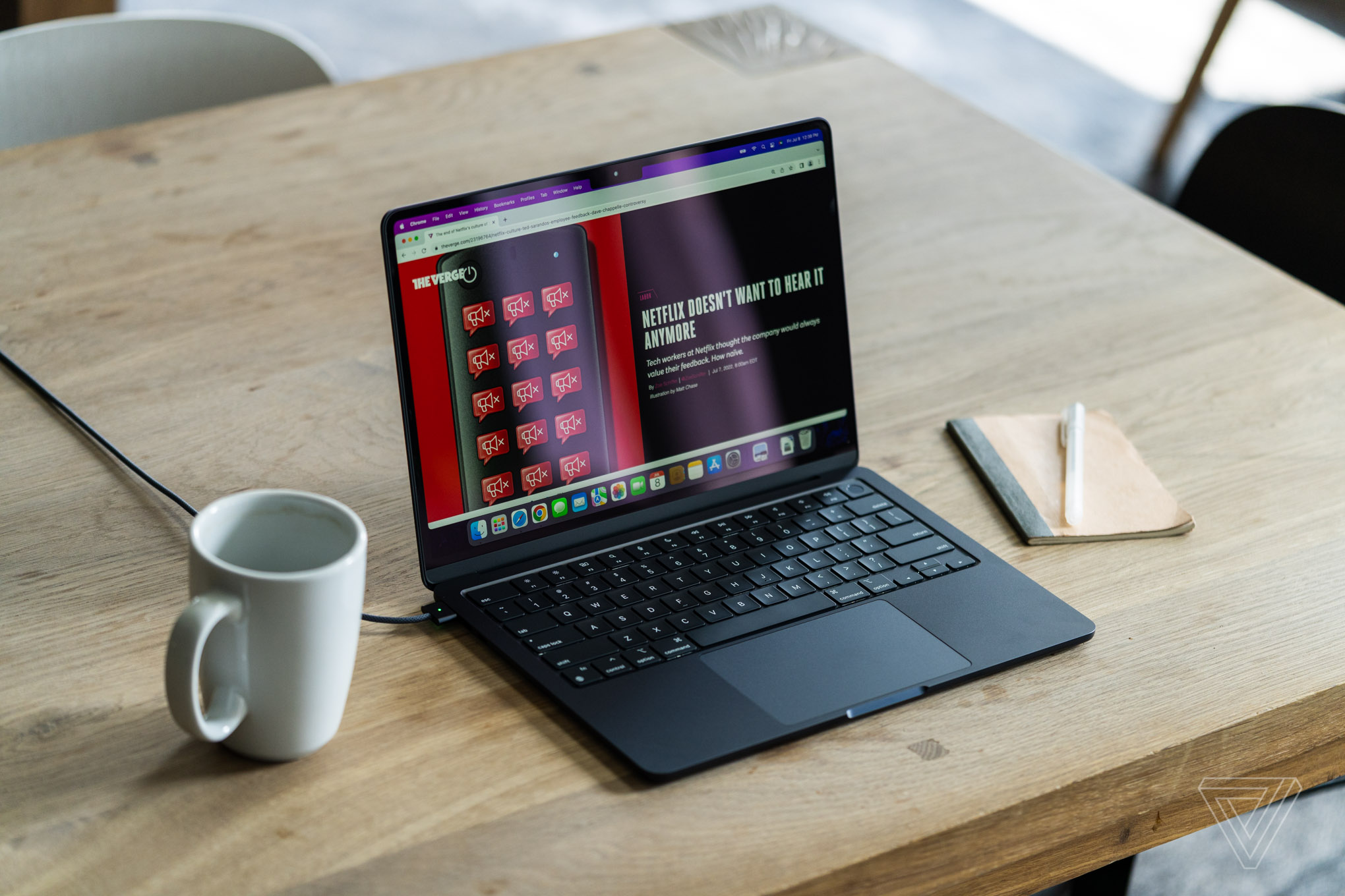 Apple MacBook Air M2 (2022) review: a whole new Air-a | The Verge