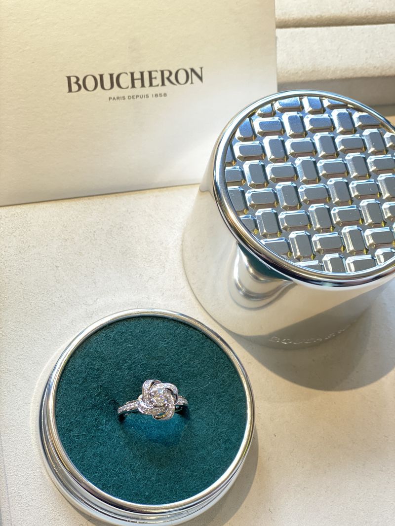 唯一無二のデザイン！芍薬のお花モチーフのピヴォワンヌ。 芍薬(白)の