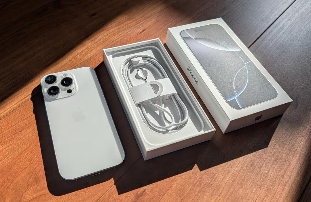 Apple iPhone 16 Pro ホワイトチタニウム 128G 本体 Amazon.com: Apple iPhone 16 Pro Max, US Version, 256GB, White